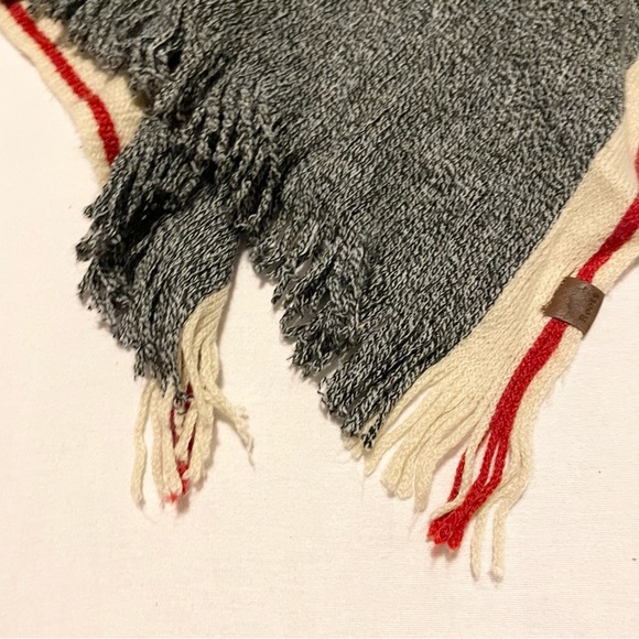 Roots Kids S/M Poncho Shawl Sweater - Picture 3 of 14